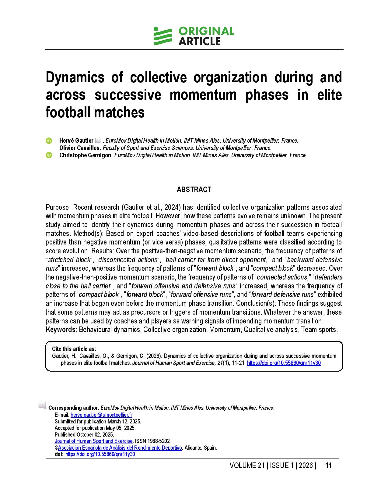 Dynamics of collective organization during and across successive momentum phases in elite football matches